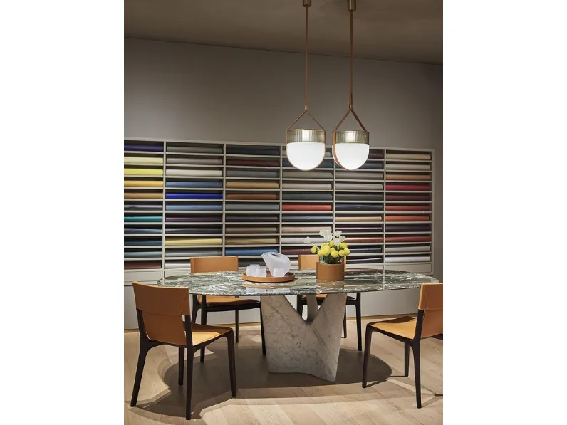 Tavolo ovale Infinito in marmo di Poltrona Frau