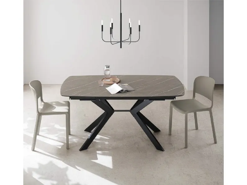 Tavolo Karim di La Primavera