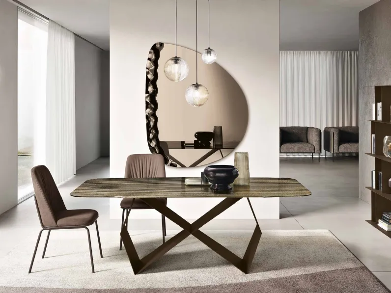 Tavolo Karl in vetro rigato di Capodarte