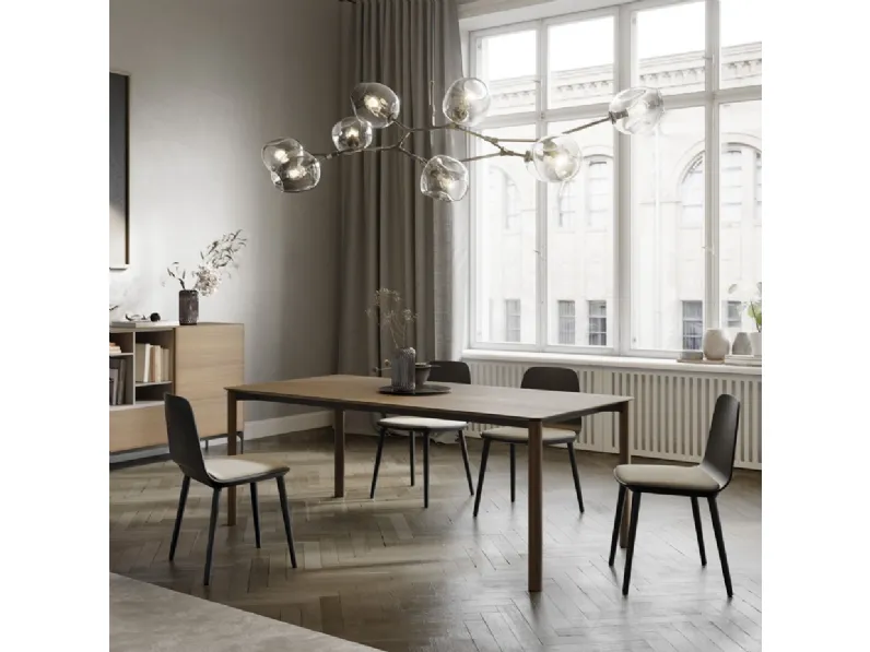 Tavolo Laga finitura legno Fumed Oak di Treku