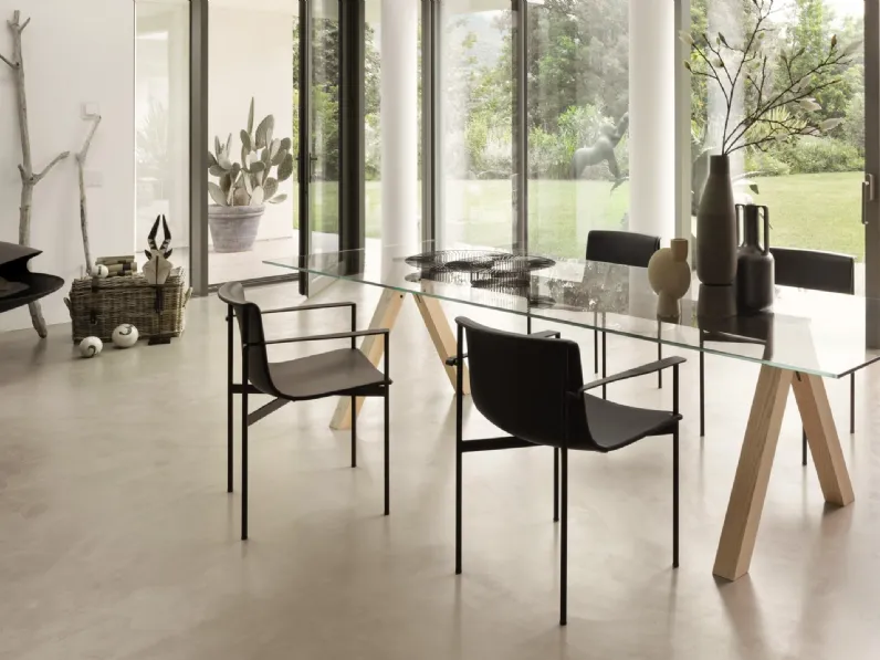 Tavolo rettangolare con top in vetro trasparente e base in Frassino tinto Rovere termotrattato Sesto di Lema