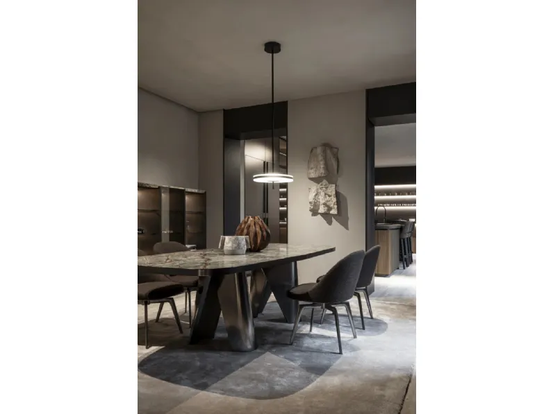 Tavolo Lise con top in marmo di Molteni & C