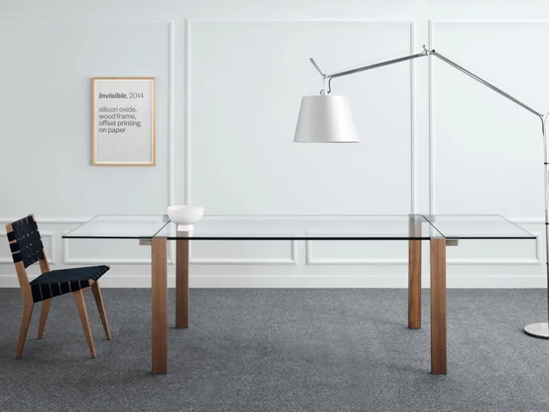 Tavolo allungabile in vetro con gambe rivestite in legno Livingstone di Tonelli