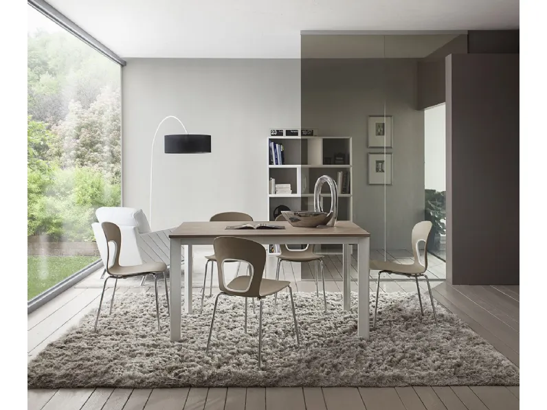 Tavolo Mario di La Primavera