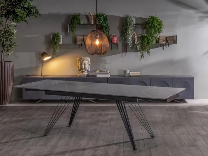 Tavolo Match 01 in ceramica marmo grigio con base in metallo di Stones