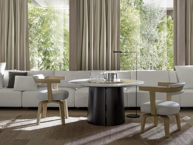 Tavolo Mateo con top in marmo di Molteni & C