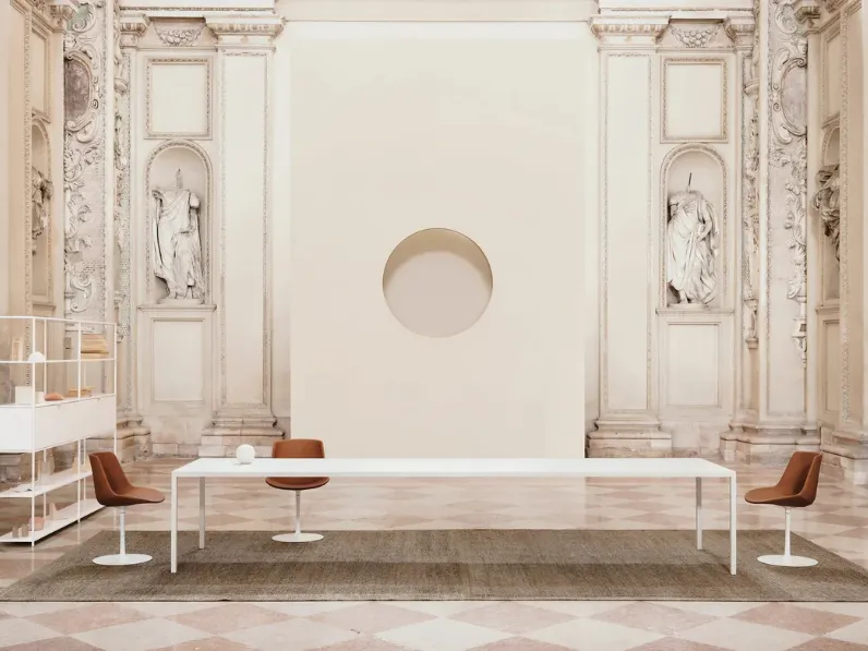 Tavolo Tense di MDF Italia