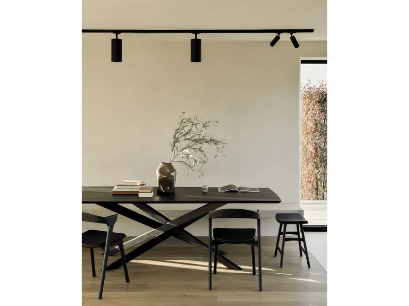 Tavolo in rovere nero Mikado di Ethnicraft