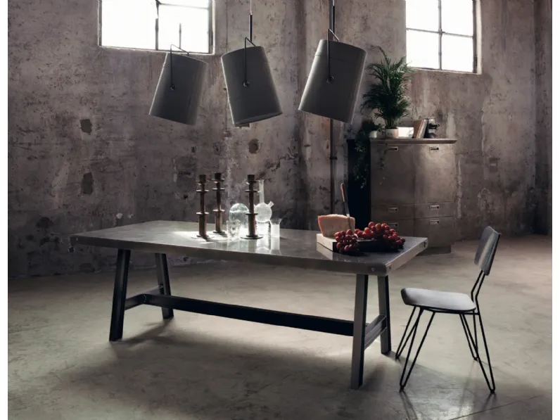 Tavolo Misfit in acciaio di Scavolini