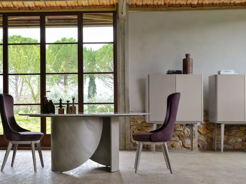 Tavolo rotondo in marmo con base in multistrato curvato Oliver di Cortezari