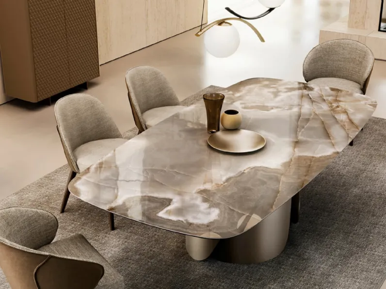 Tavolo Onda con top in ceramica di Eforma