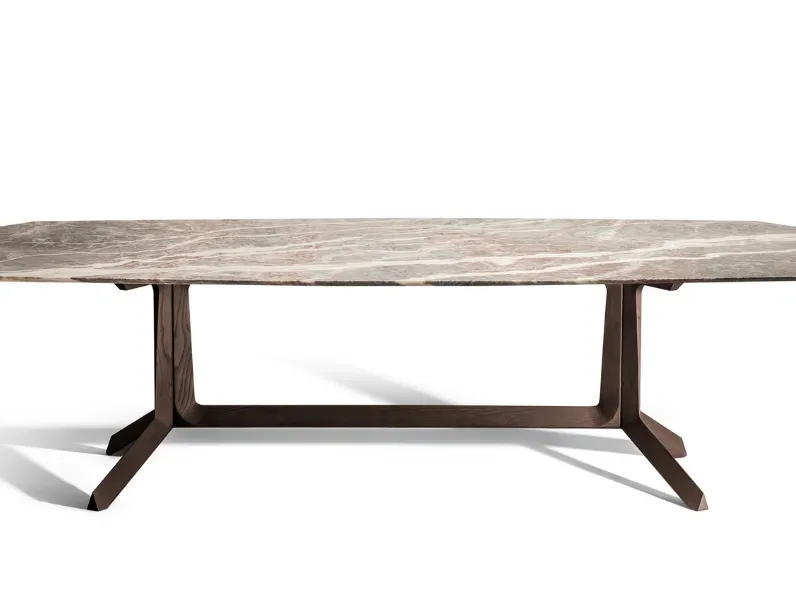 Tavolo Othello con top in marmo di Poltrona Frau