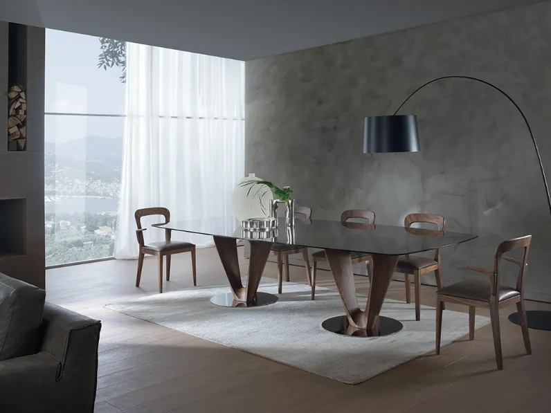 Tavolo rettangolare con top in vetro e basamento in legno massello e metallo Mobius di Pacini e Cappellini