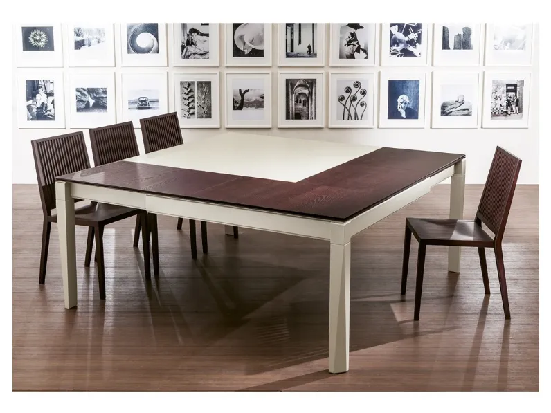 Tavolo allungabile e allargabile in legno Plurimo di Pacini e Cappellini