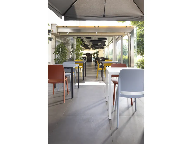 Tavolo Plana in metallo di Pointhouse