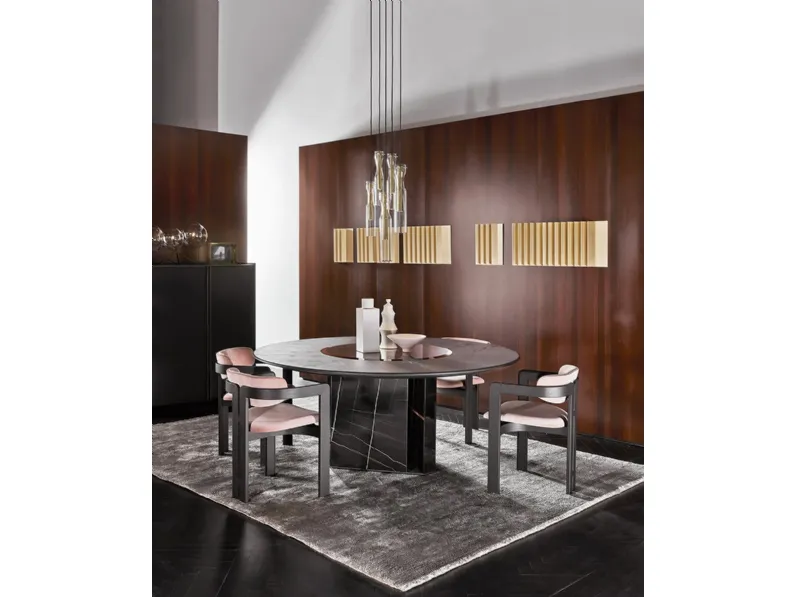 Tavolo Platium Round con piano in frassino e base rivestita in marmo di Gallotti&Radice