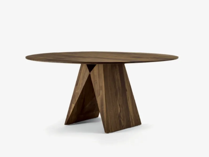 Tavolo Miya in legno massello con gambe dalla forma geometrica di Riva1920