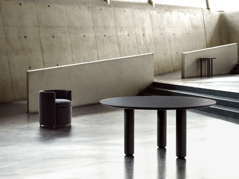 Tavolo Roll-o in legno finitura effetto spatolato di Frigerio