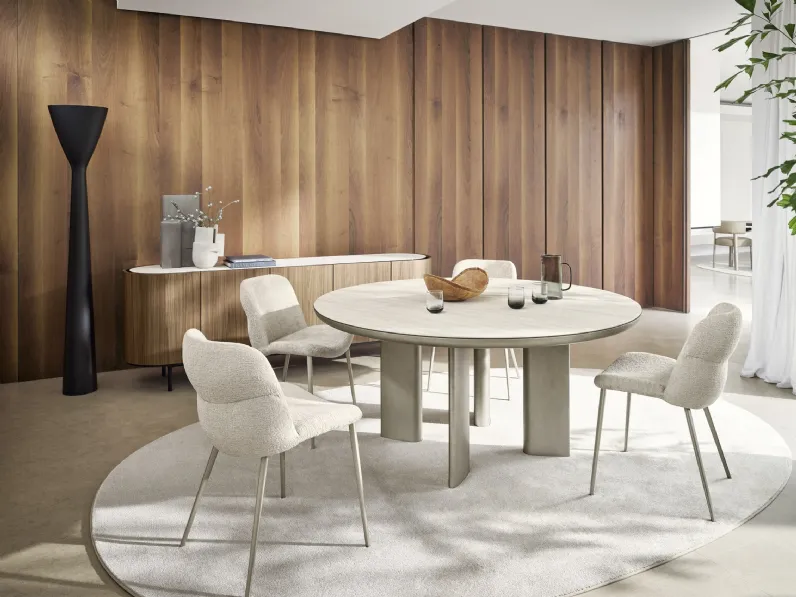 Tavolo Sandy rotondo con piano in legno di Calligaris