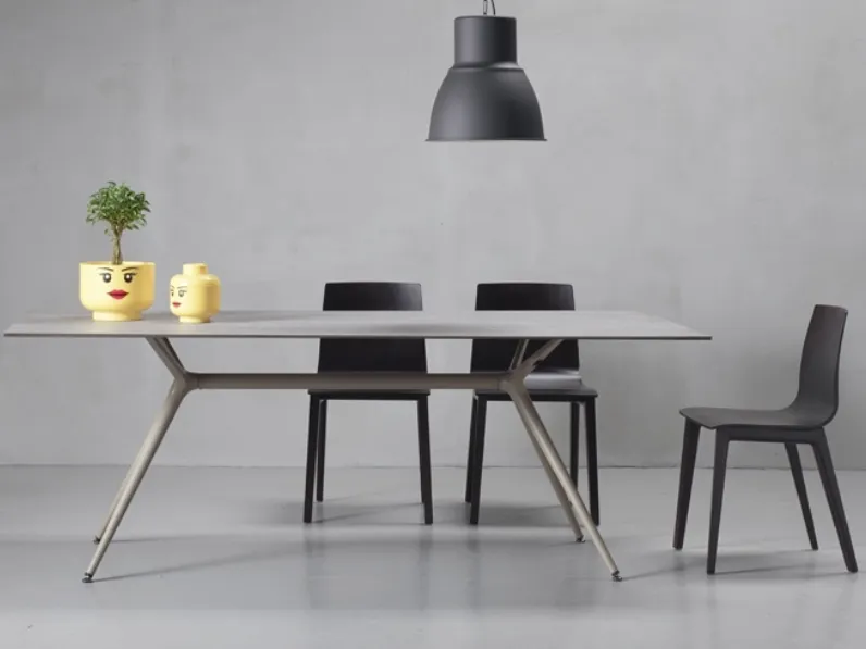 Tavolo Metropolis XL di Scab Design