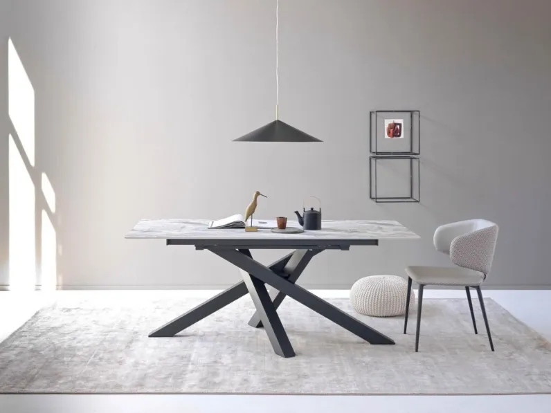 Tavolo allungabile Duepuntozero A in HPL finitura Palladio con base in alluminio di Sedie Brianza