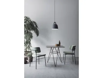 Il tavolo Self di TrabA' unisce design contemporaneo e funzionalità per ambienti eleganti.