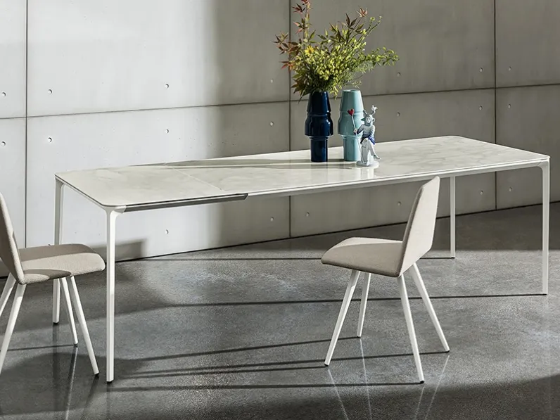 Tavolo Slim estensibile con top in ceramica di Sovet