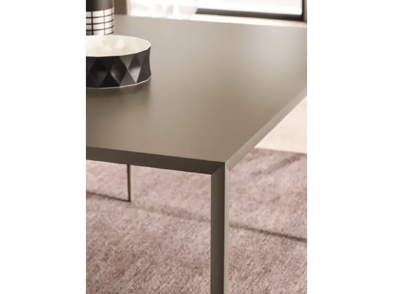 Tavolo in laccato opaco Argilla Slim di Orme