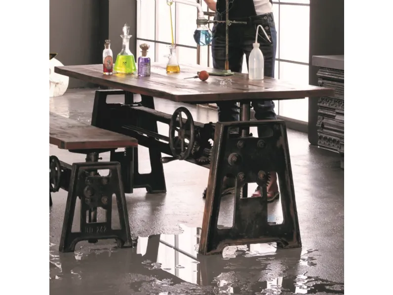 Tavolo Steamboat Eco in legno riciclato e acciaio di Kare Design