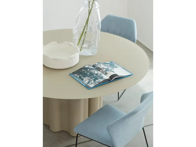 Tavolo rotondo Teatro Magico di Saba