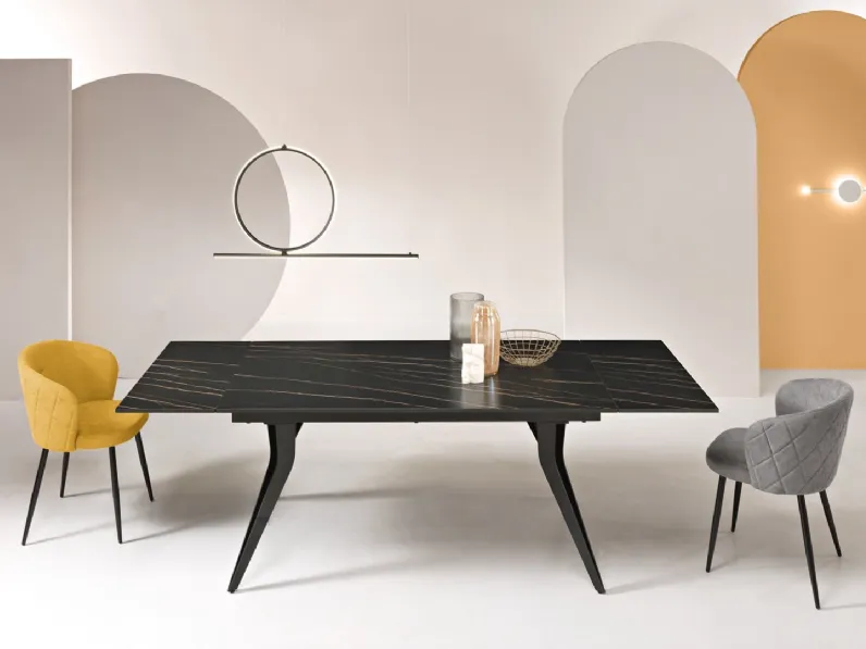 Tavolo allungabile Thor in pietra sinterizzata effetto marmo di Ikone Casa