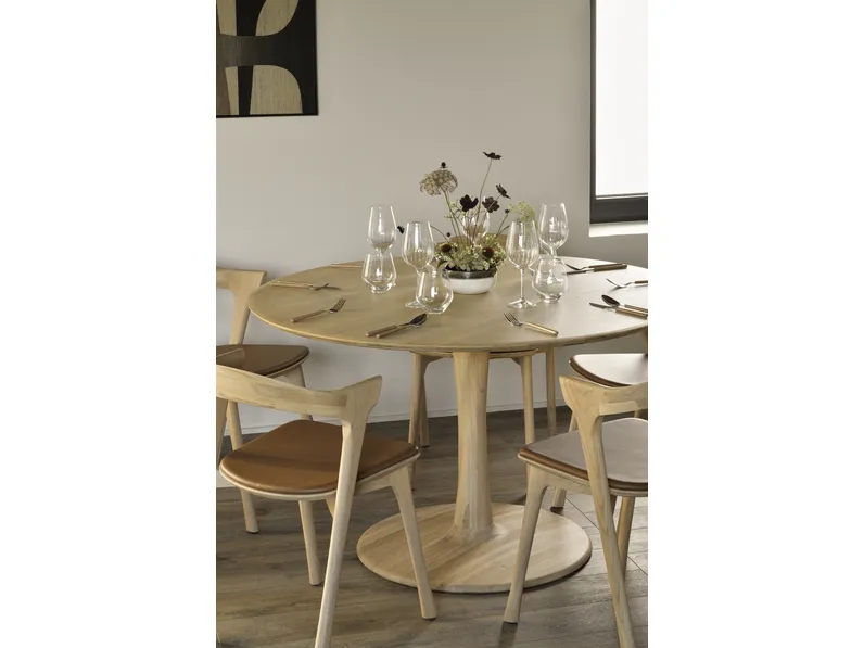 Tavolo Torsion in rovere di Ethnicraft