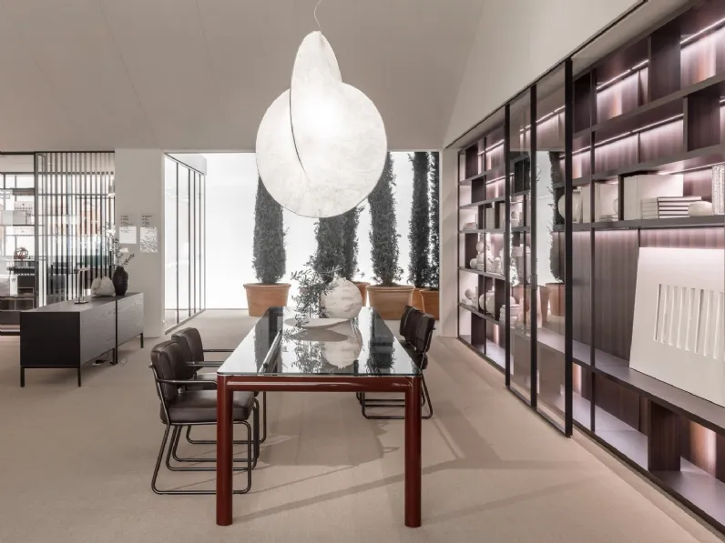 Tavolo Ventiquattro con top in vetro di Porro