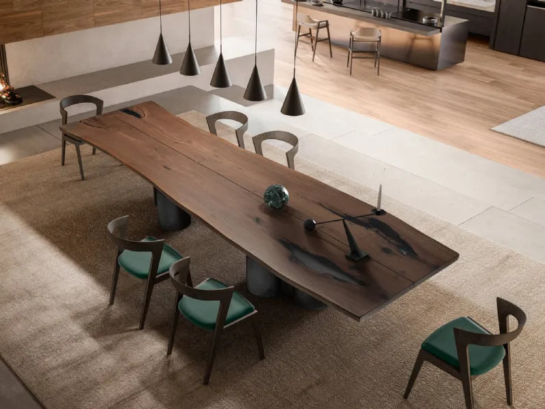 Tavolo Vero Pila con piano in legno massello e base in tubolare di metallo di Arte Brotto