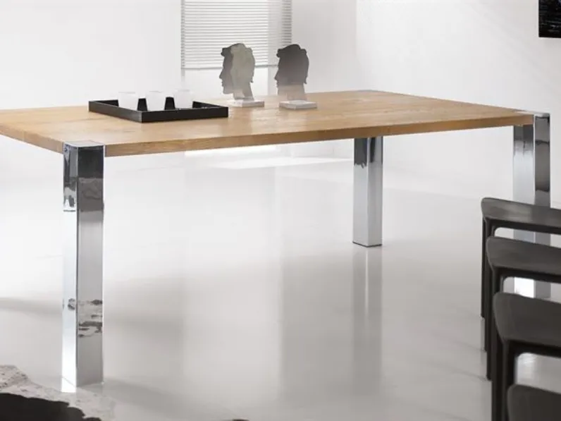 Tavolo in legno massello con gambe in acciaio lucido Vivido 4269 di Conarte