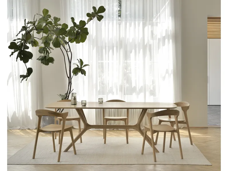 Tavolo X in rovere di Ethnicraft