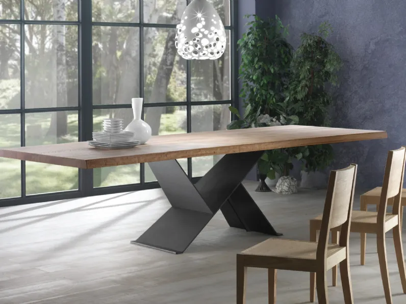 Tavolo Zeus di Intermobili Bassano