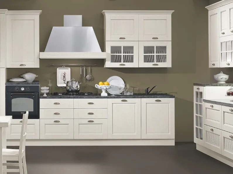 Cucina Classica ad angolo Aisha in frassino laccato bianco di Mobilturi