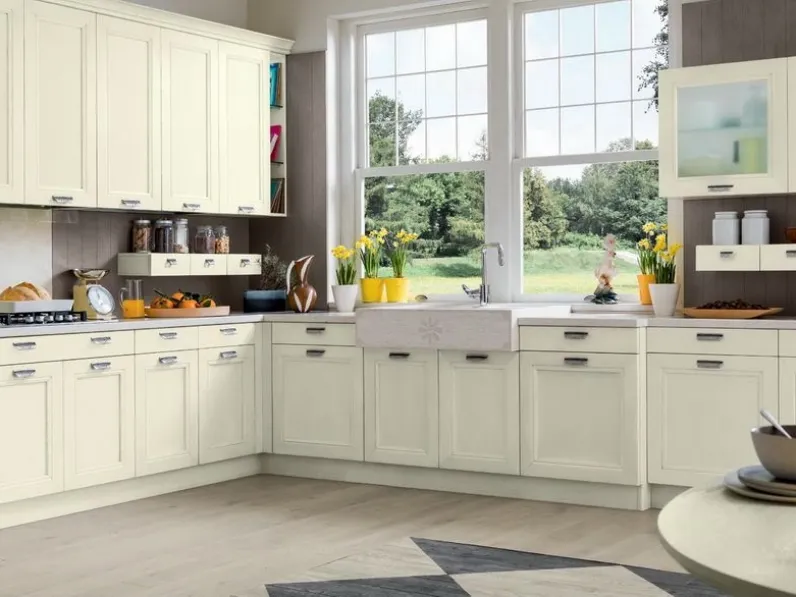 Cucina Classica Free comp 04 in Frassino Laccato a poro aperto di Lyons Cucine