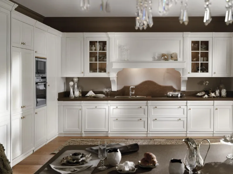 Cucina Classica angolare in legno laccato Le Blanche di Busatto