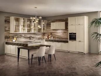 Cucina Aster Cucine classica luxury glamour con finitura laccata lucida e penisola integrata.