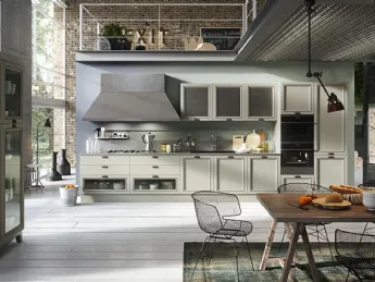 Magistra in Frassino