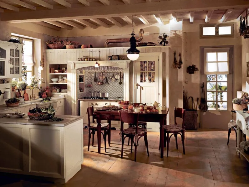 Cucina Classica con penisola Old England in legno laccato di Marchi