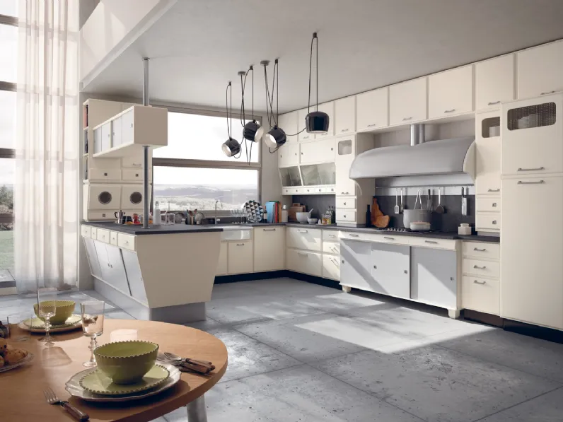 Cucina Classica con penisola Saint Louis in legno laccato di Marchi