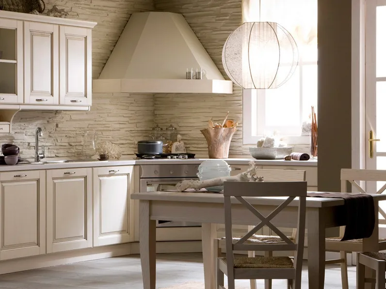 Cucina Classica angolare Memory 02 in legno laccato Bianco Antico di Veneta Cucine