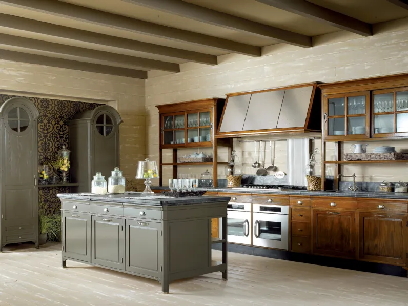 Cucina Classica con isola Operà in legno di Marchi