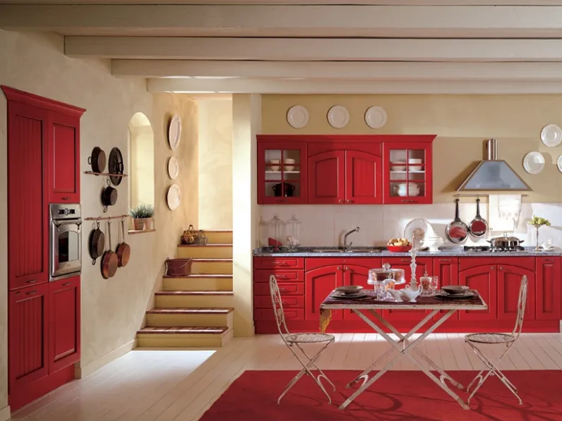 Cucina Classica ad angolo Opera composizione 01 in legno di Frassino verniciato Rosso di Di Iorio