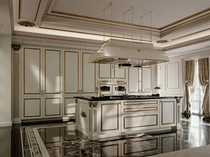 Cucina Classica con isola in laccato opaco e foglia d'oro con top in marmo Palatina 01 di Scic