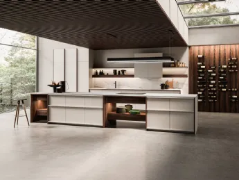 Cucina Design con isola Arena Mass e K table di Maistri.