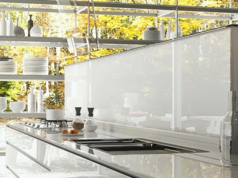 Cucina Design con isola in vetro temprato Artematica Vitrum Bianco Lucido di Valcucine